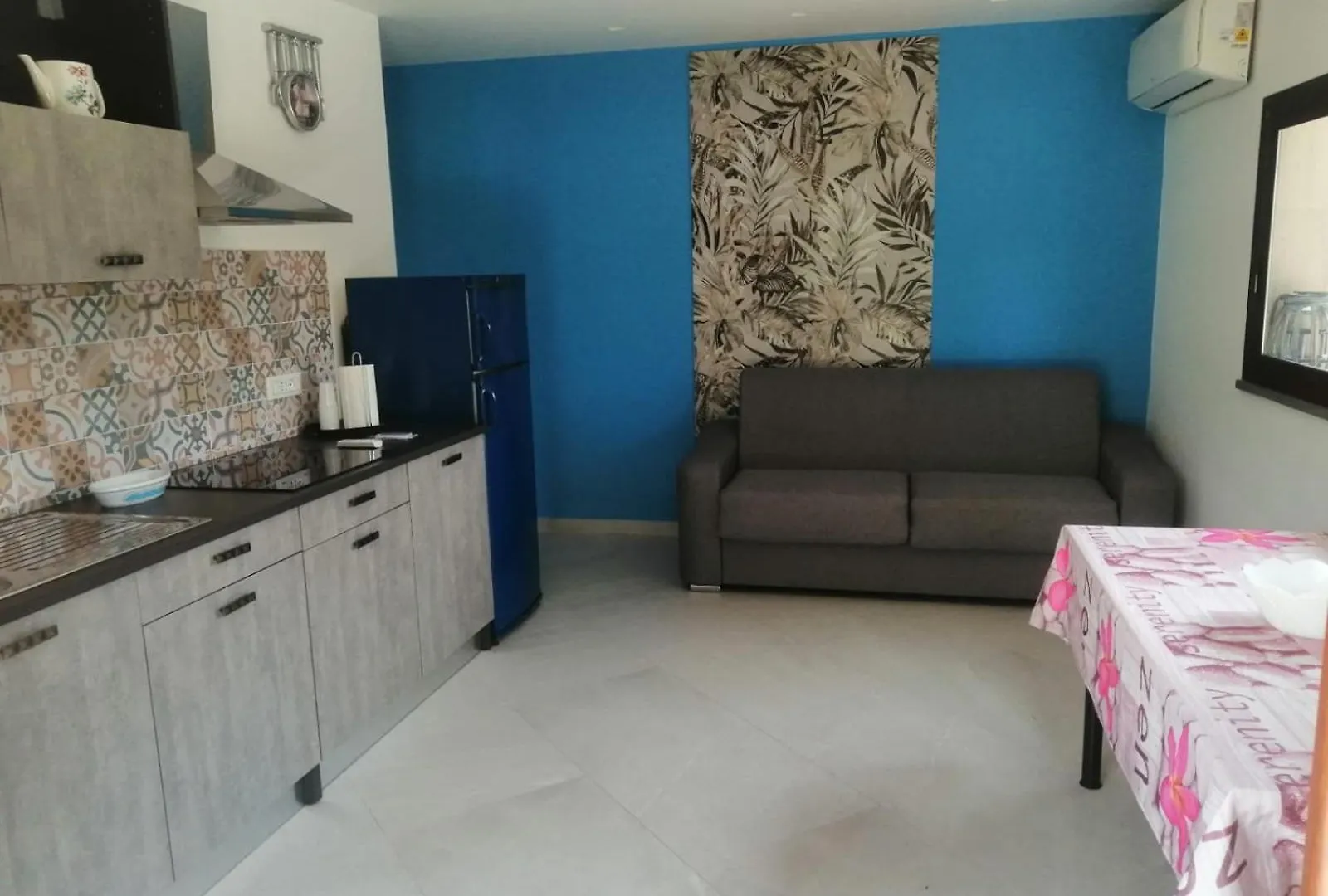 فندق مبيت وإفطار أتشيريالي Mongibeach إيطاليا